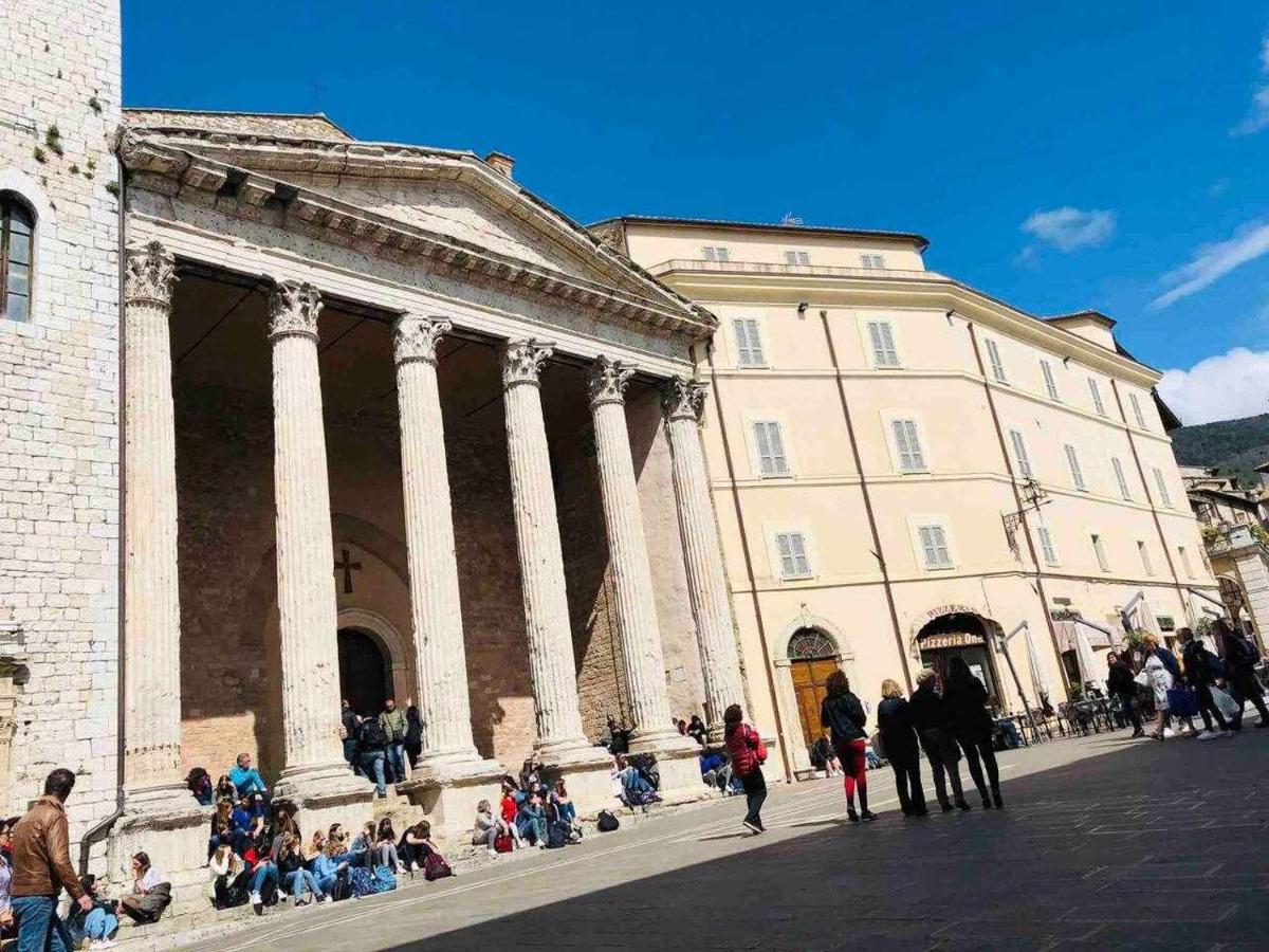 Mavitur Rooms Assisi Bagian luar foto